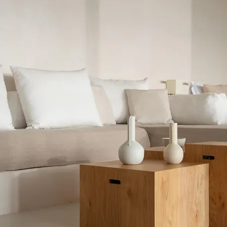 Sandy - Seafront & Luxury * Chalkís